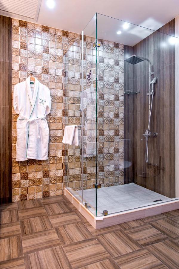 Megapolis Hotel シムケント エクステリア 写真